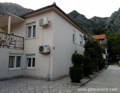 Apartmani  Popović- Risan, (APT) - Apartman br.2 - sa jednom spavaćom sobom, privatni smeštaj u mestu Risan, Crna Gora - 06. Izgled apartmana Popovic 2021.g